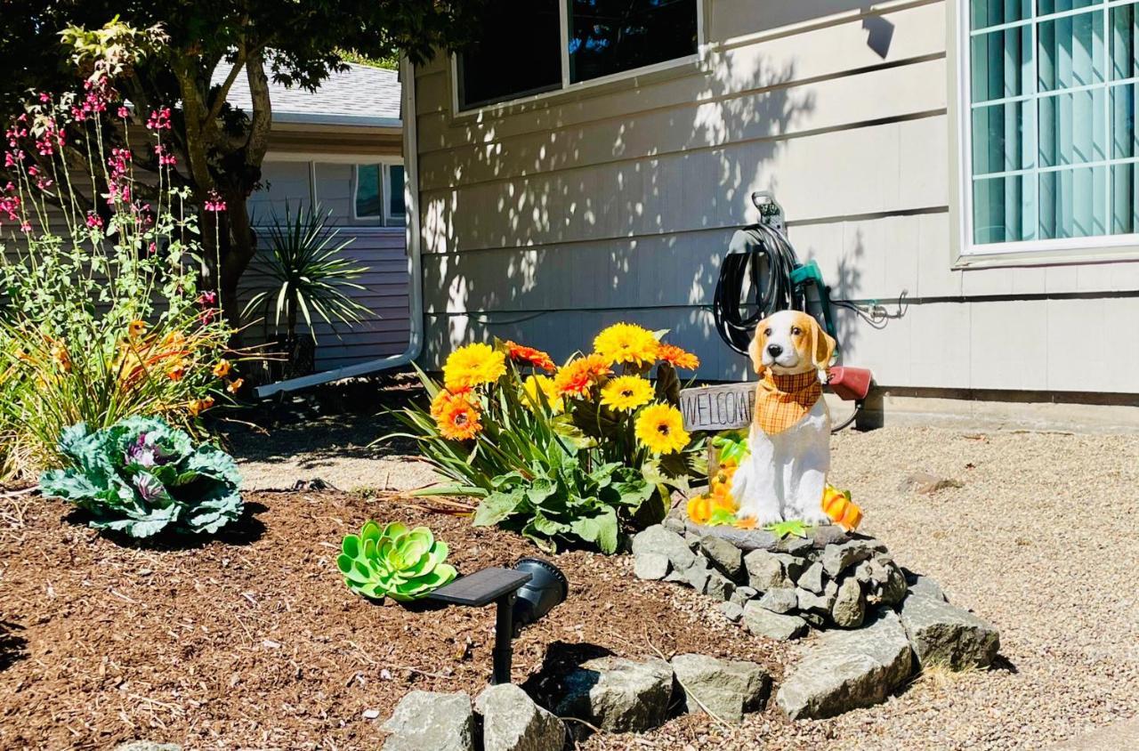 Colorful 50'S Ranch In The Heart Of Eugene 빌라 외부 사진