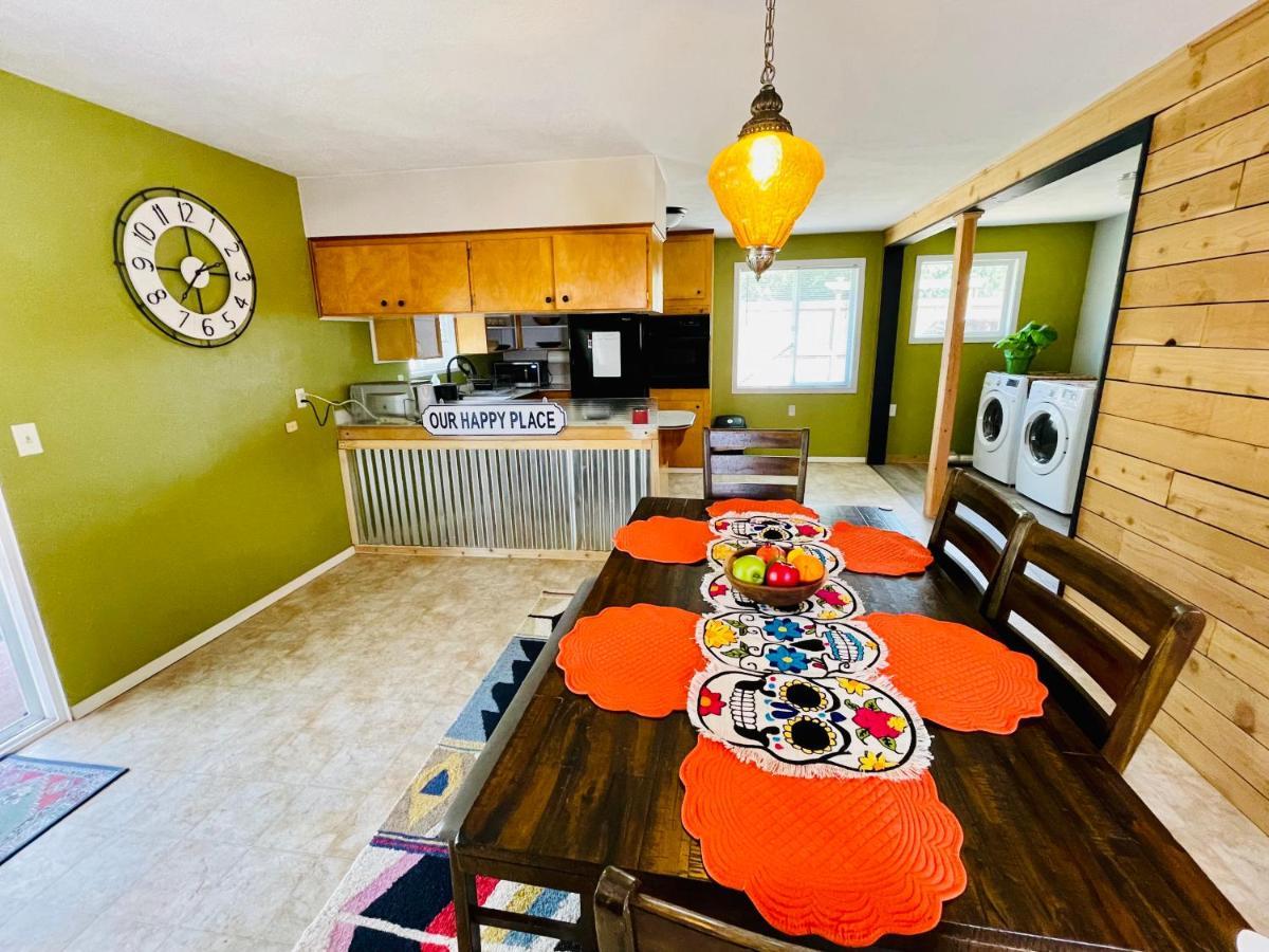 Colorful 50'S Ranch In The Heart Of Eugene 빌라 외부 사진